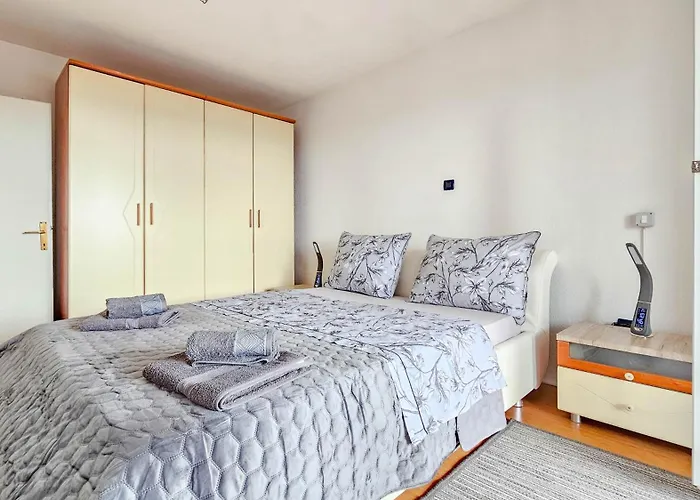 Neno Appartement *