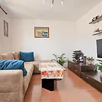 Apartament Neno *
